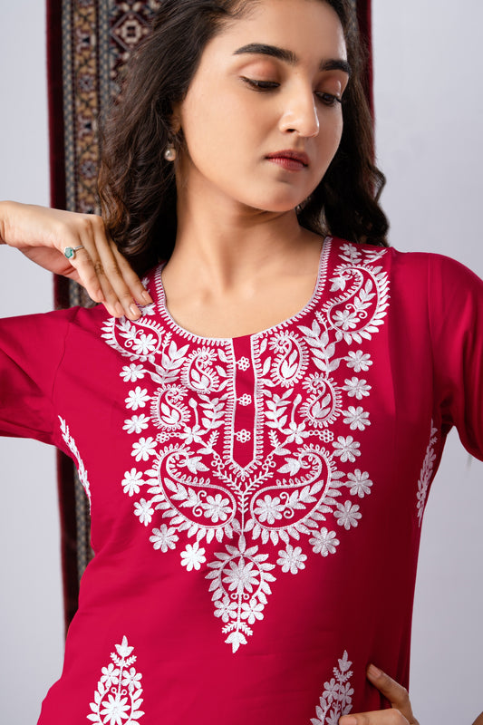 Red Silk Blend Embroidered Kurta Set with Printed Dupatta
