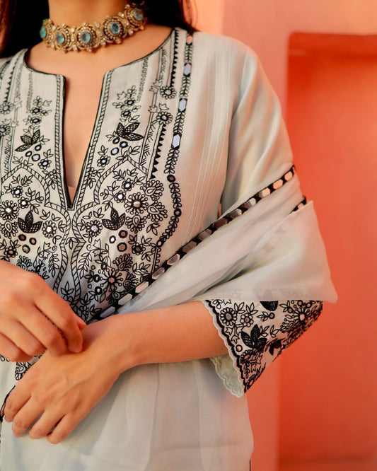 Georgette Embroidered Kurta Set with Foil Work & Dupatta