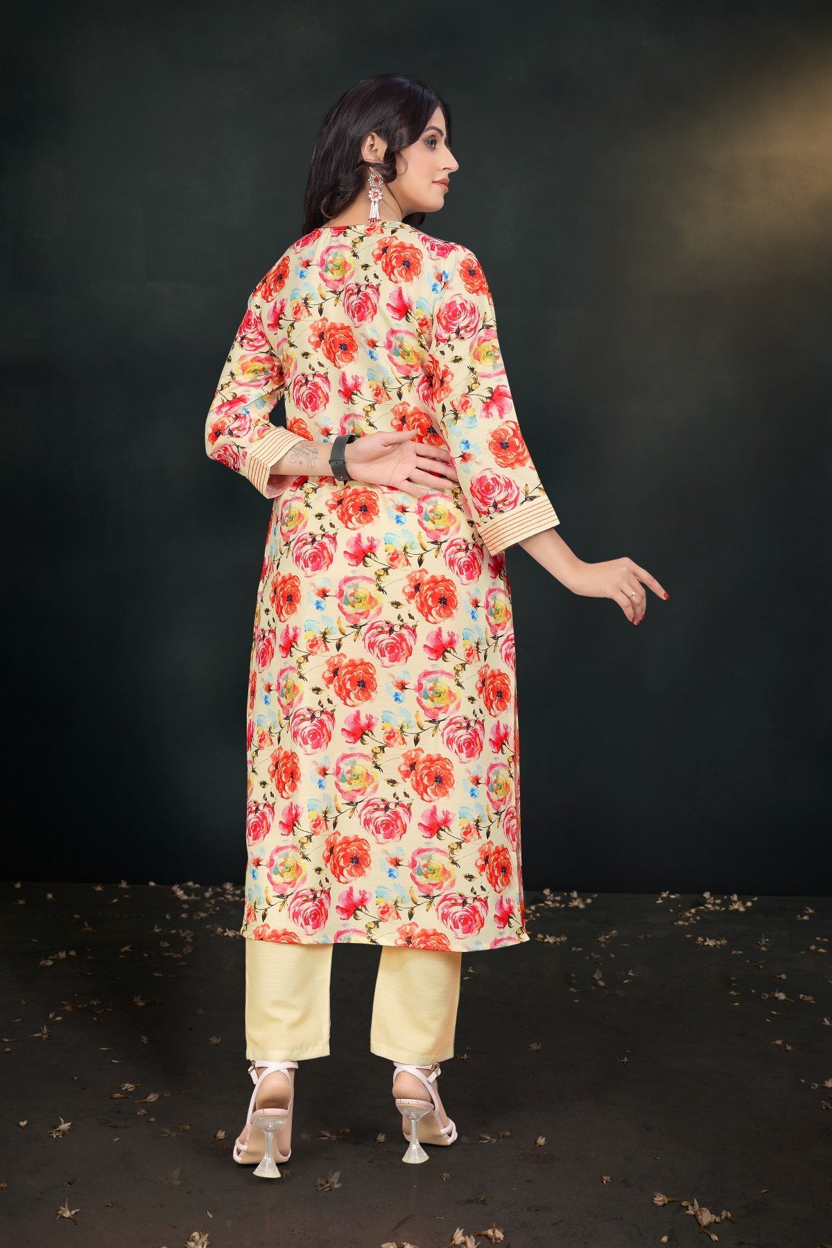 Cream Floral Printed Silk Blend Kurta Set with V-Neck & Solid Dupatta