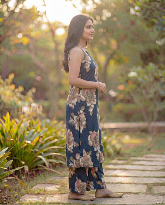 Stylish Navy Blue Viscose Rayon Sleeveless Kurta Set with Floral Print