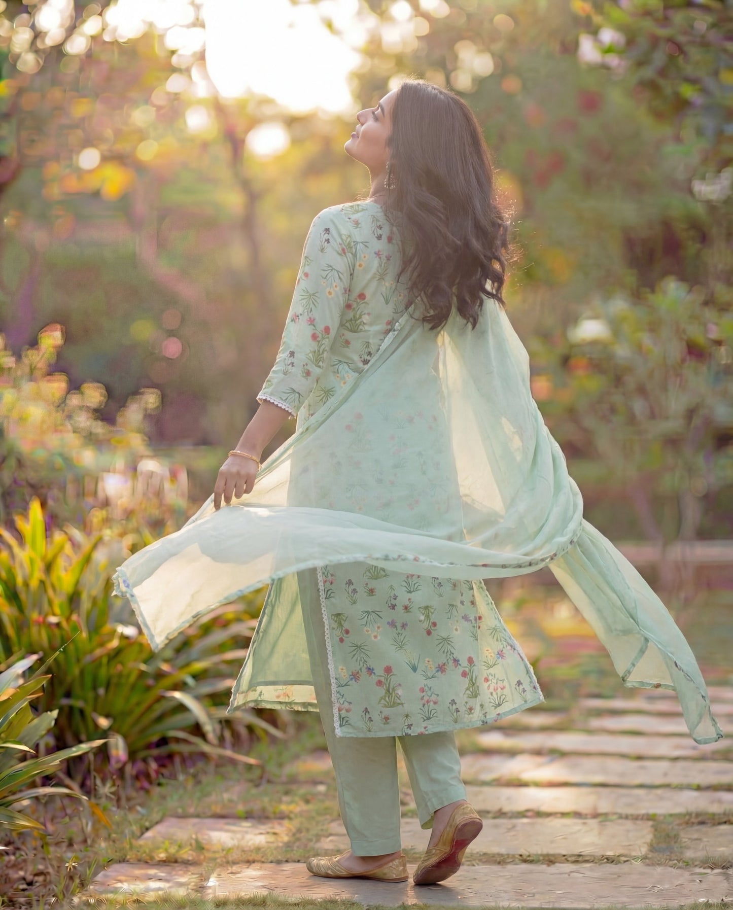 Mint Green Viscose Rayon Kurta Set with Floral Print & Keyhole Neck