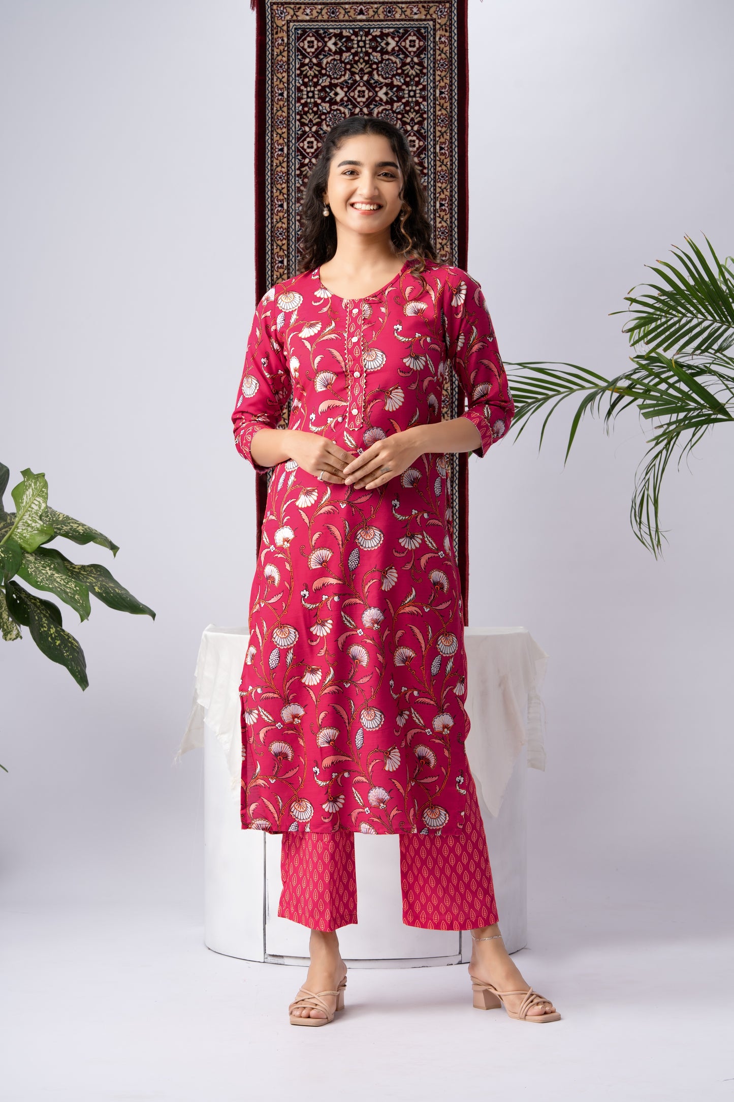 Red Cotton Blend Kurta Set with Floral Paisley Print & Chiffon Dupatta