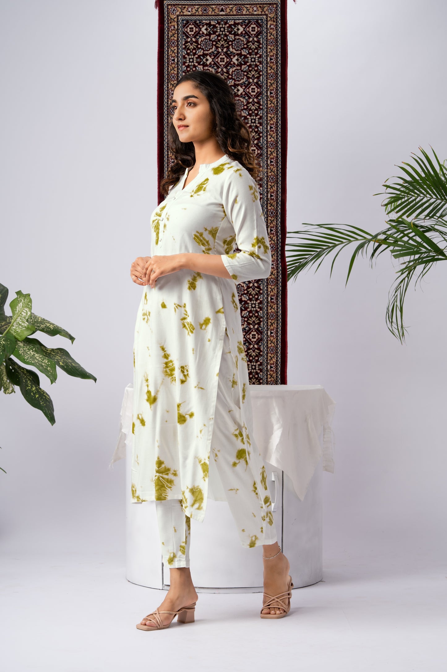 White & Yellow Tie-Dye Print Rayon Kurta Set with Dupatta